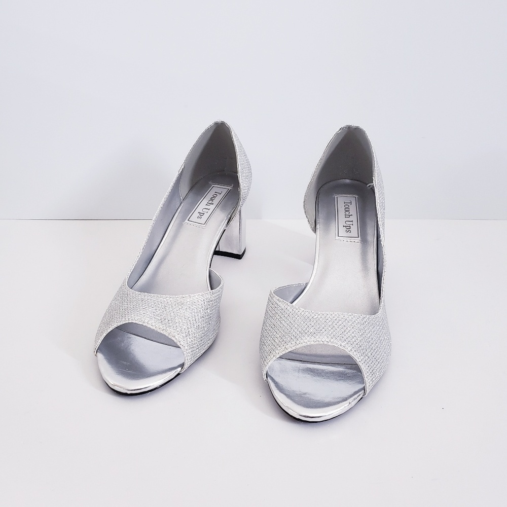 Touch ups silver shoes